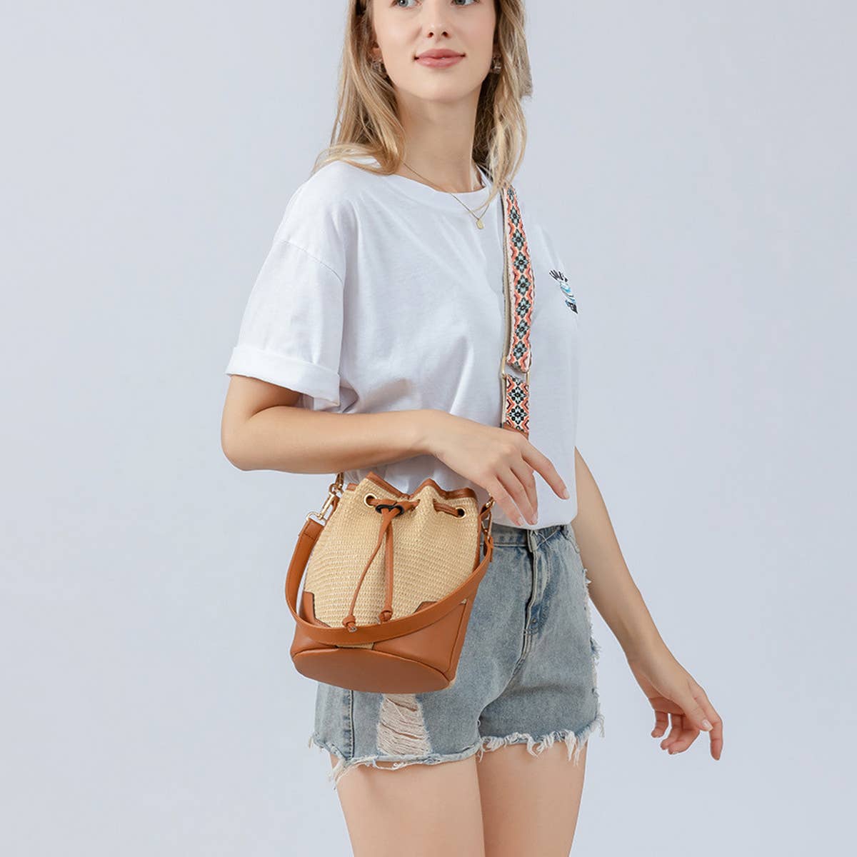 WOMEN HANDMADE STRAW BUCKET CROSSBODY BAG_CWAB1999