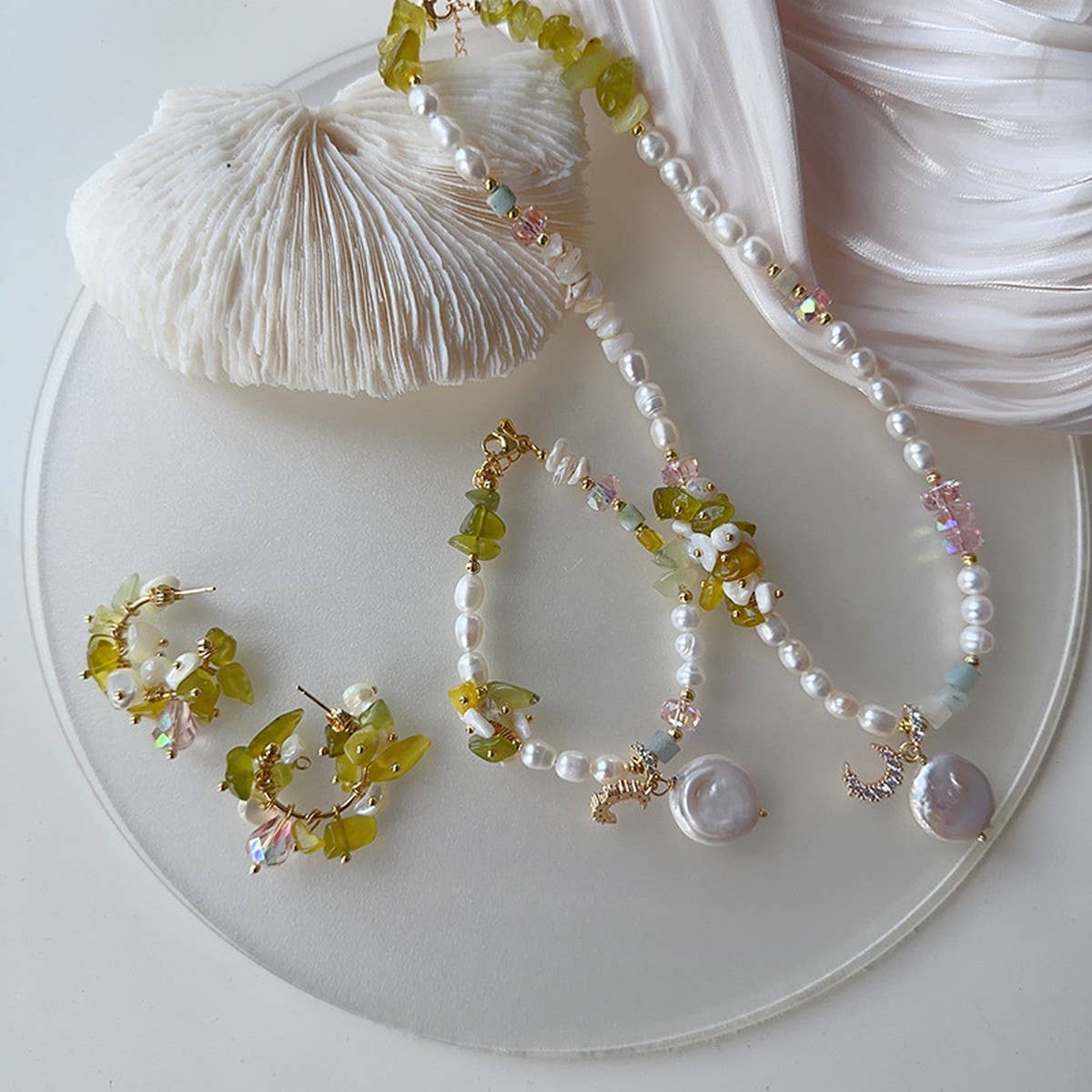 IRREGULAR RAW STONE HAND-WOVEN NECKLACE