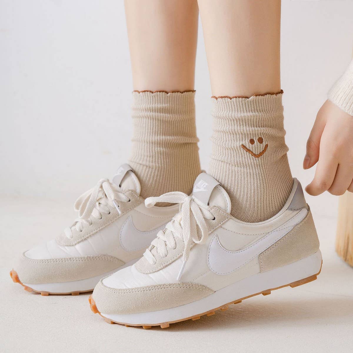 NEW STYLE CARTOON SMILEY FACE EMBROIDERED SOCKS_CWMS1406