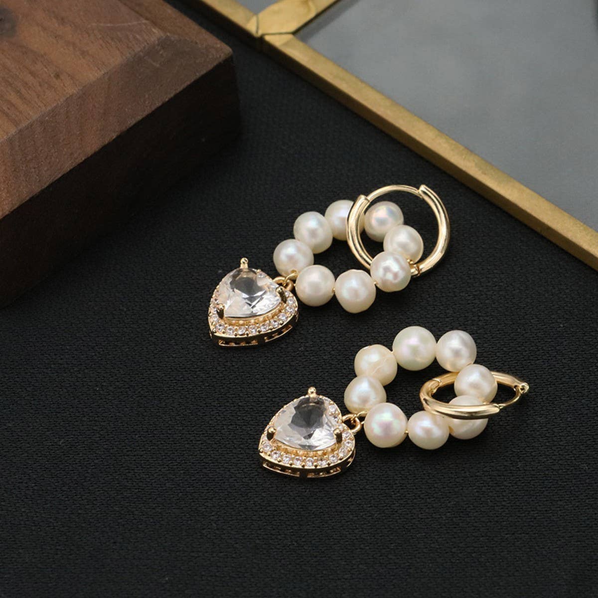 WOMEN'S LIGHT LUXURY NATURAL PEARL EARRINGS