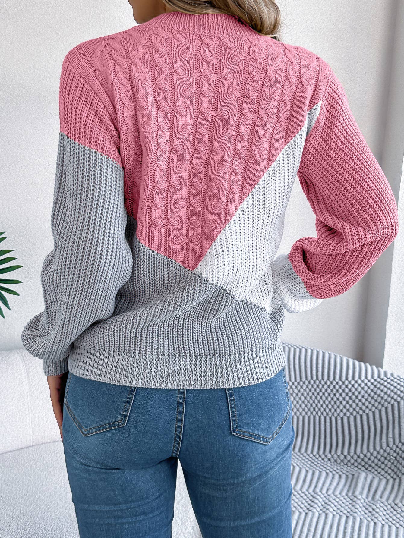 TWIST KNIT LONG-SLEEVED PULLOVER SWEATER