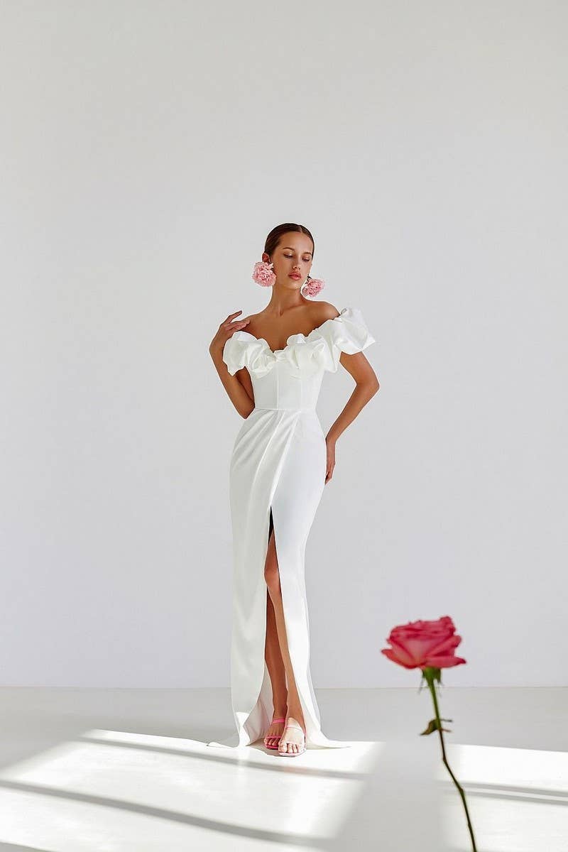 CWDMD5622_ELEGANT OFF-SHOULDER RUFFLE HIGH SLIT MAXI DRESS