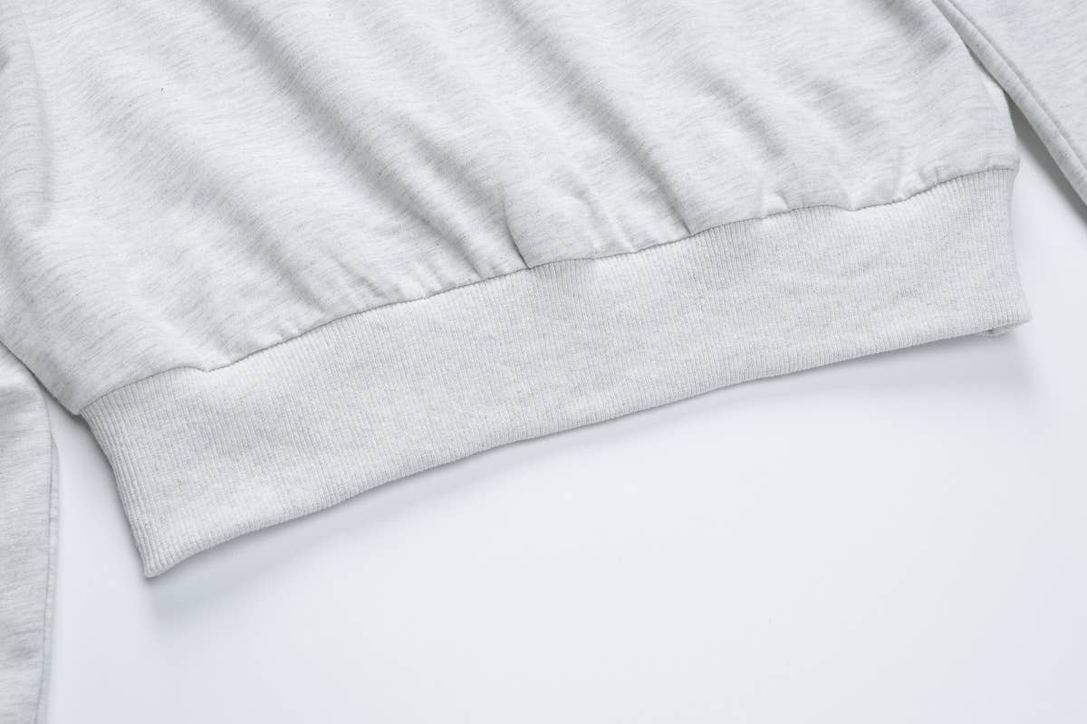 Long-sleeved sweatshirt and pleated skirt set