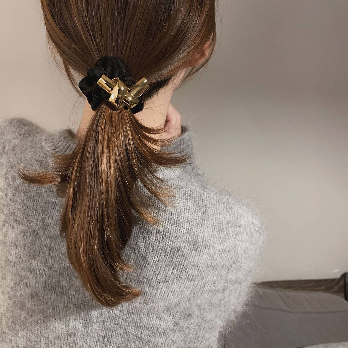 MINIMALIST IRREGULAR FASHION HAIR SCRUNCHIES