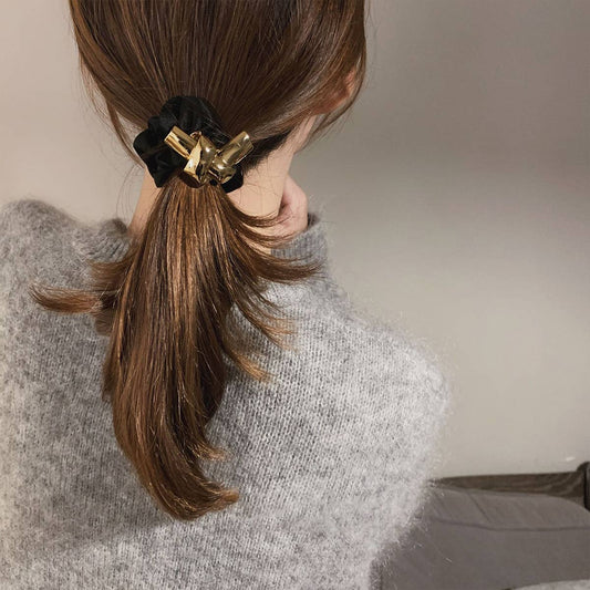 MINIMALIST IRREGULAR FASHION HAIR SCRUNCHIES