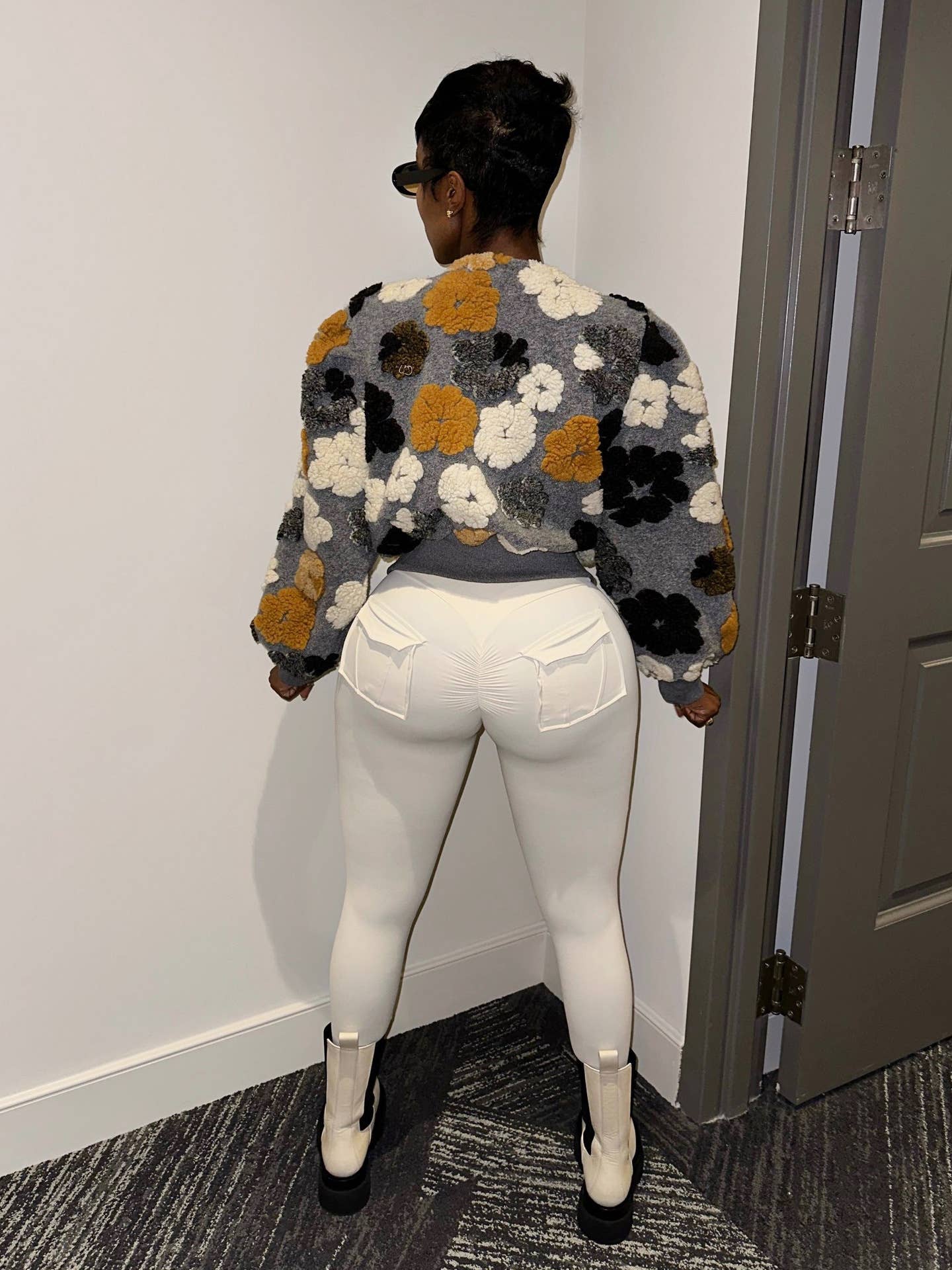 VINTAGE THREE-DIMENSIONAL FLOWER LOOSE CARDIGAN