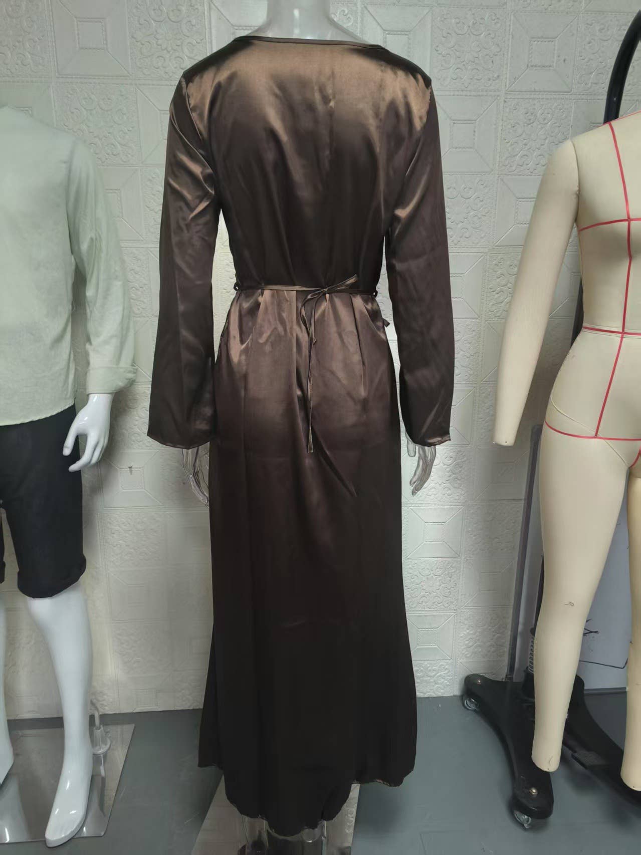 Round neck flared sleeve long temperament dress