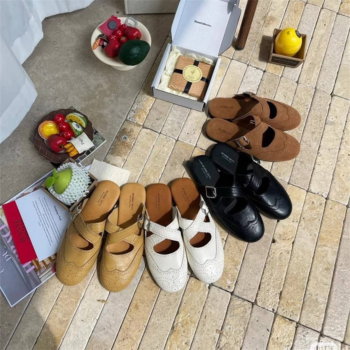 Vintage Carved Round Toe Half Slippers