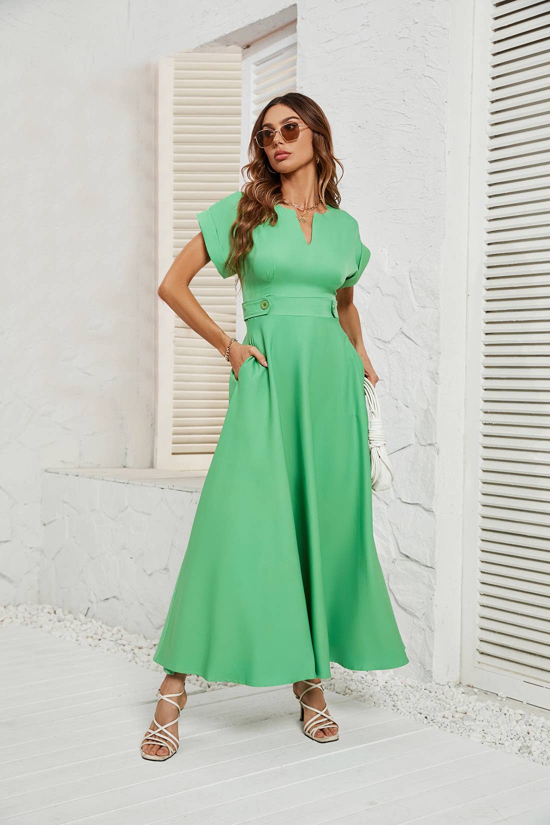 V-neck short-sleeved waist dress