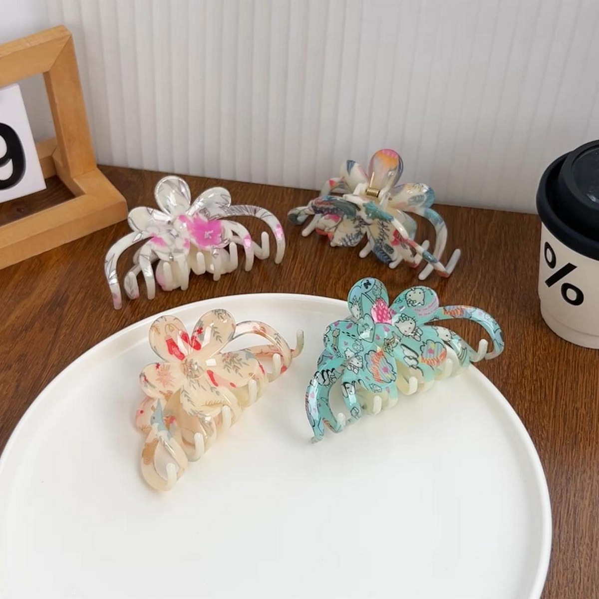 Vintage Floral Claw Clip ? Elegant Chinese Grip