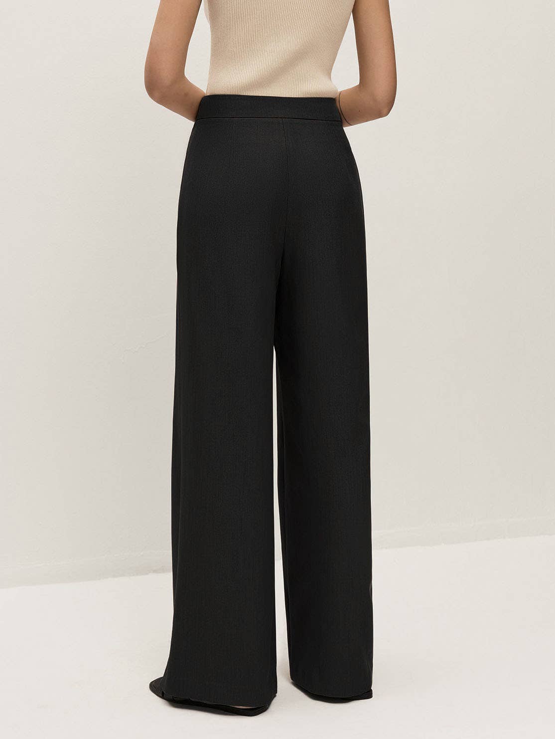 High-waisted straight-cut casual trousers