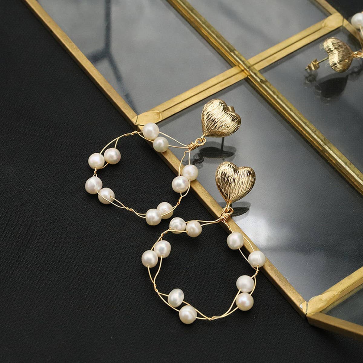 NEW SIMPLE HIGH-END NATURAL PEARL EARRINGS