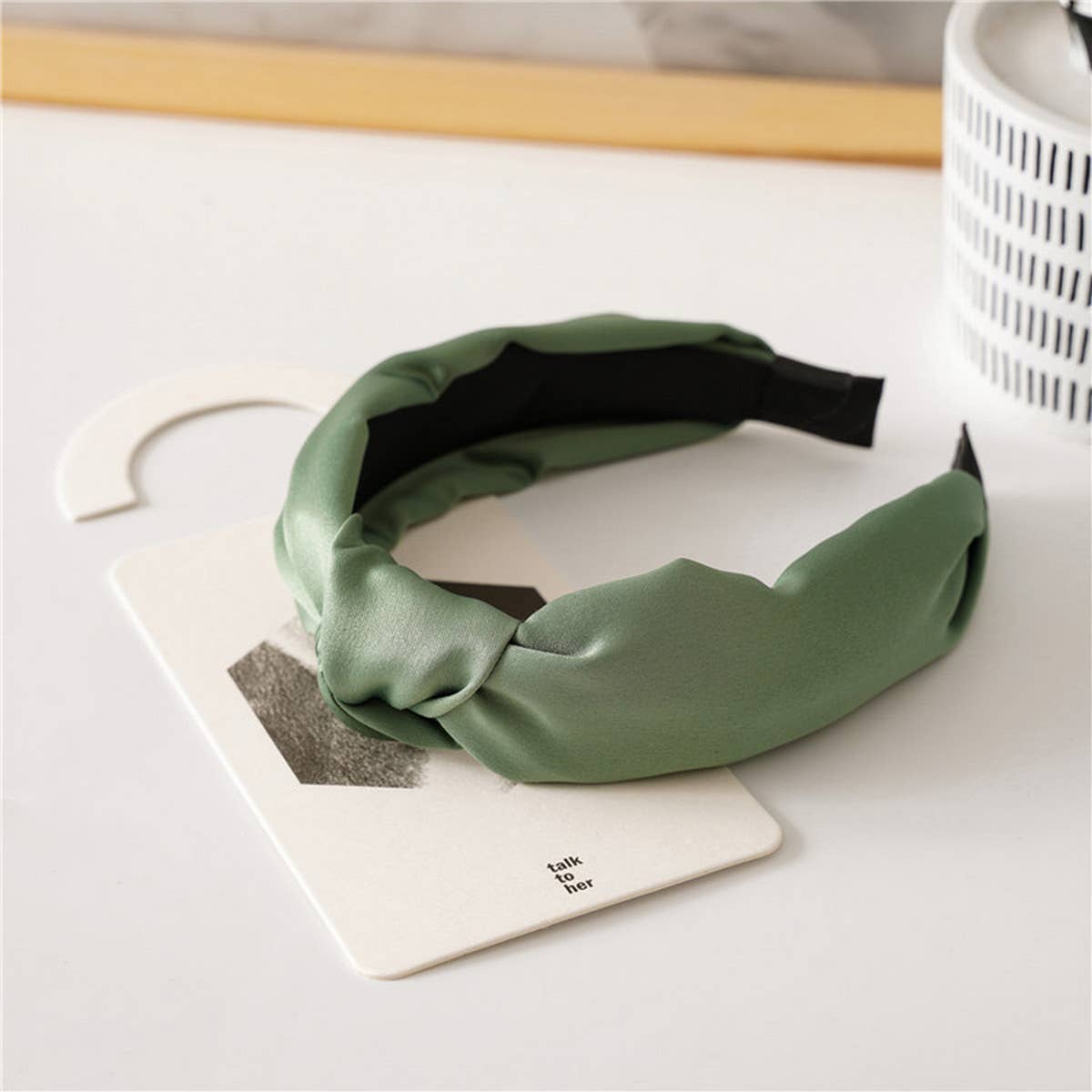 RETRO SATIN KNOTTED HEADBAND_CWAHA0833