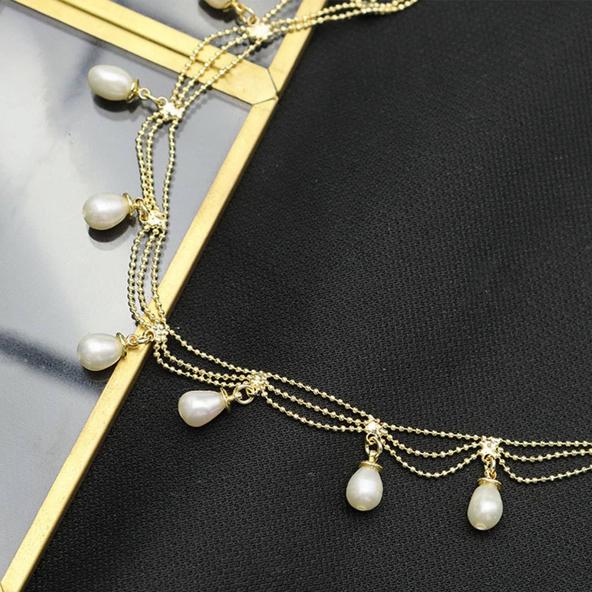 WOMEN'S LACE TASSEL NATURAL PEARL NECKLACE