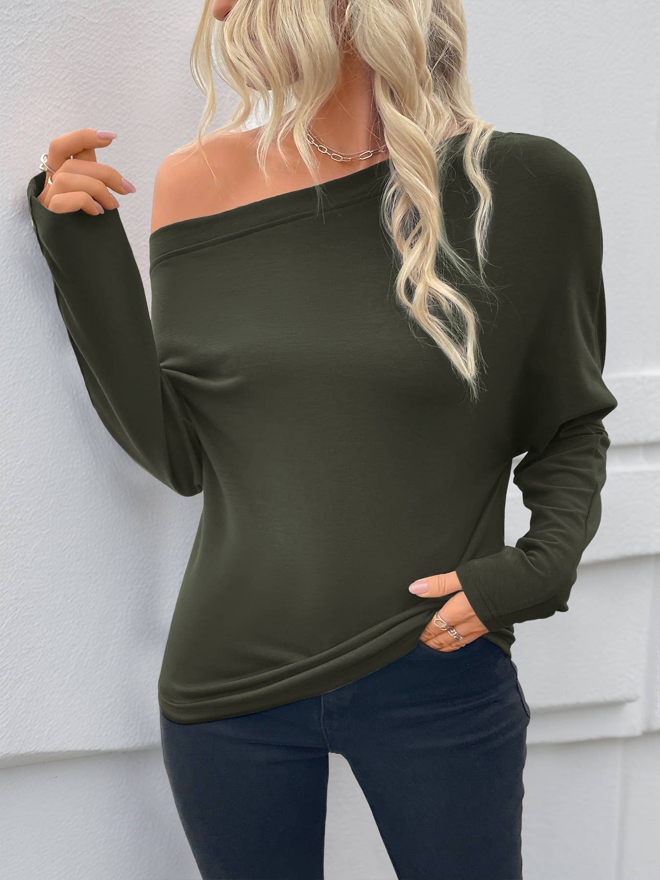 Slant-neck,off-the-shoulder,thin pullover Top