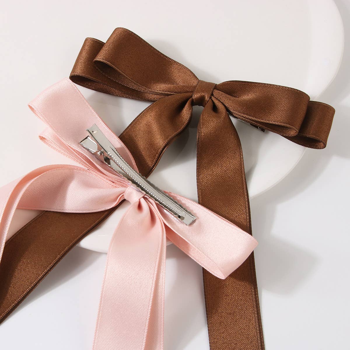 DOUBLE-LAYERED BOW HAIR CLIP_CWAHA1047