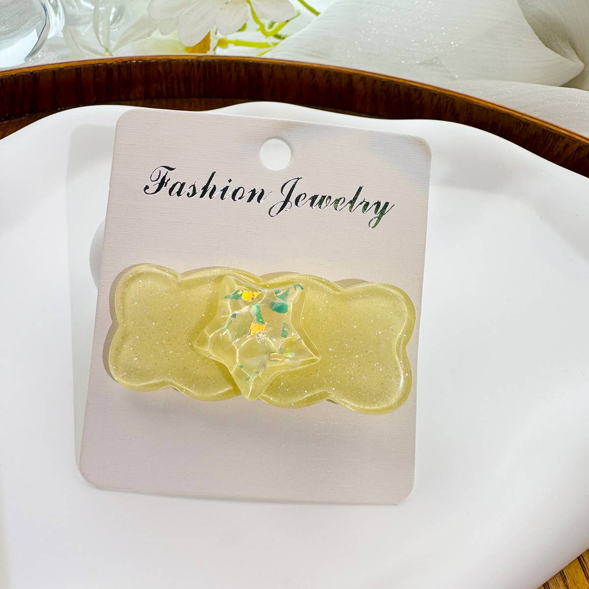 Ice-penetrating five-pointed star hair clip