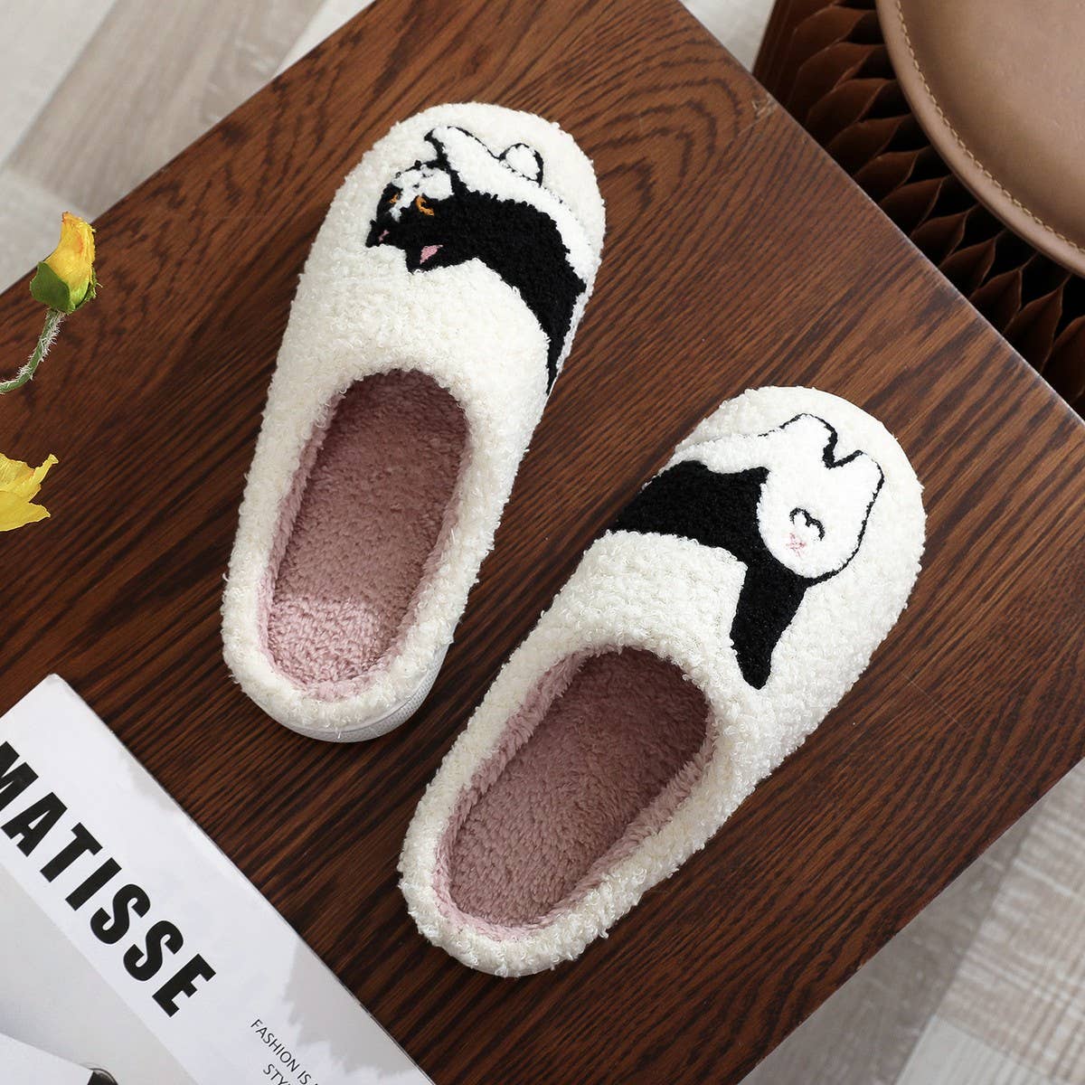 FUNNY EGG CAT EMBROIDERED COTTON SLIPPERS