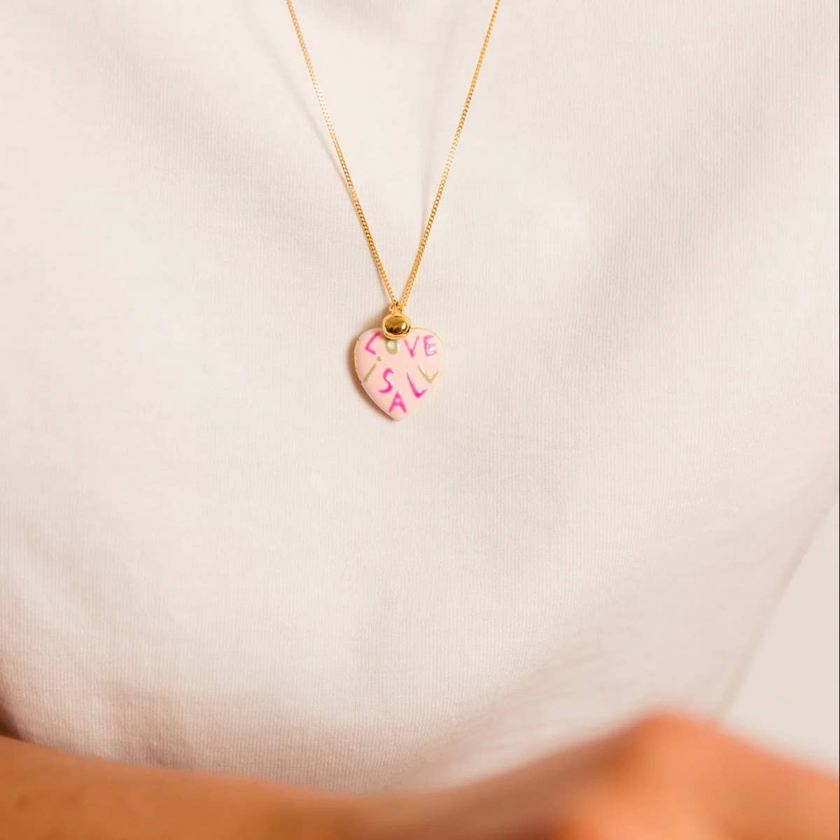 18K Gold Locket Necklace ??Enamel Heart Design_CWMM6953