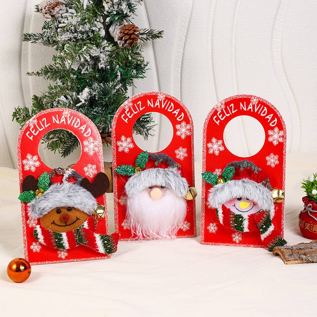 CHRISTMAS CARTOON HANGING WINDOW DECORATION