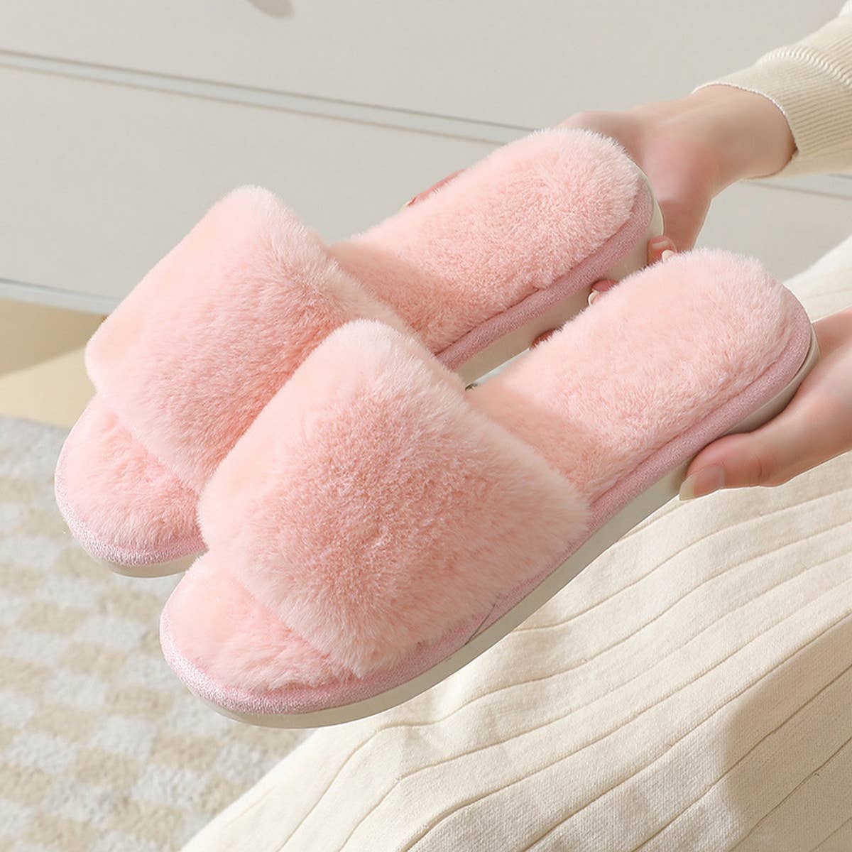 Faux rabbit fur slippers For Women