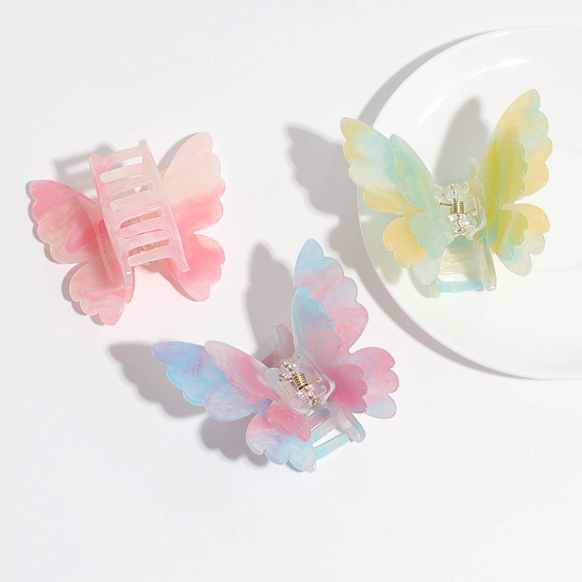 DOUBLE-LAYER BUTTERFLY GRADIENT PEARL HAIRPIN