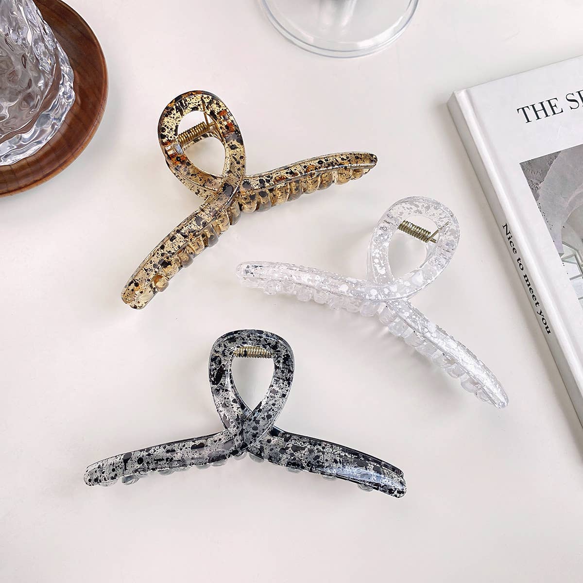 Hollowed-out retro ink dot clipper hair clips