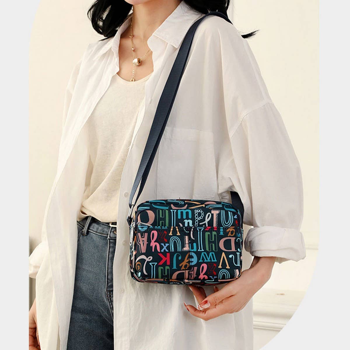 NYLON LARGE CAPACITY SHOULDER MESSENGER BAG_CWAB3487