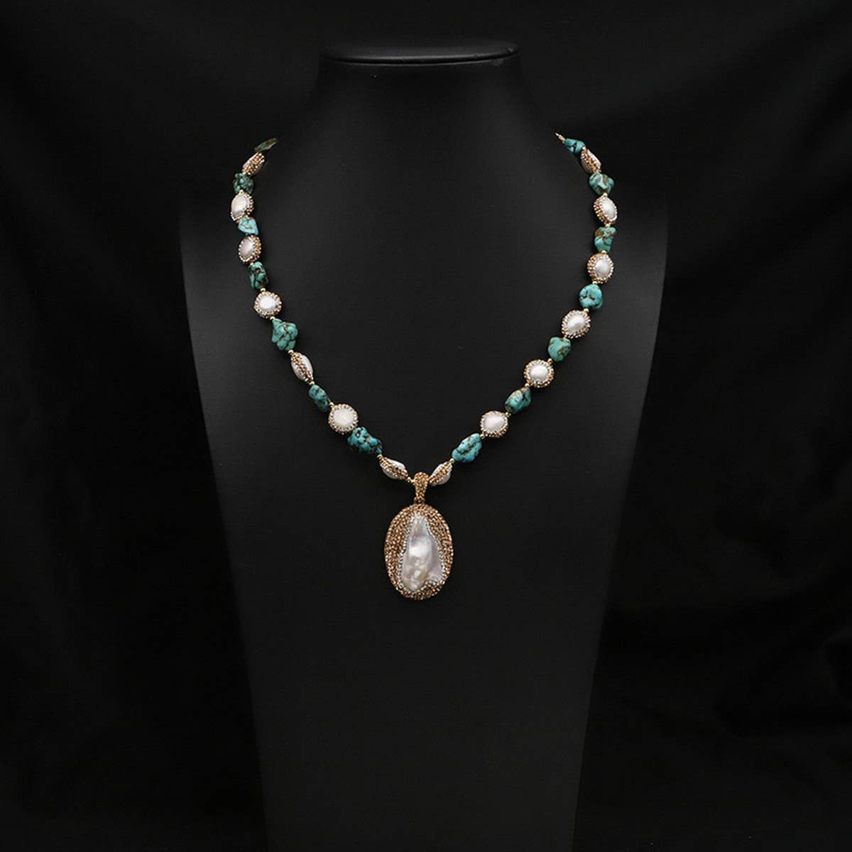 NATURAL FRESHWATER PEARL PETAL NECKLACE