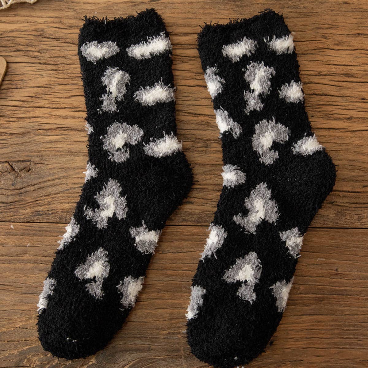HOME WARM PADDED LEOPARD SOCKS