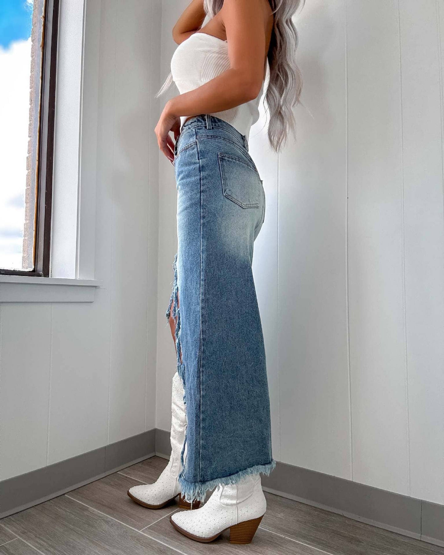 High-waisted frayed distressed denim split skirt