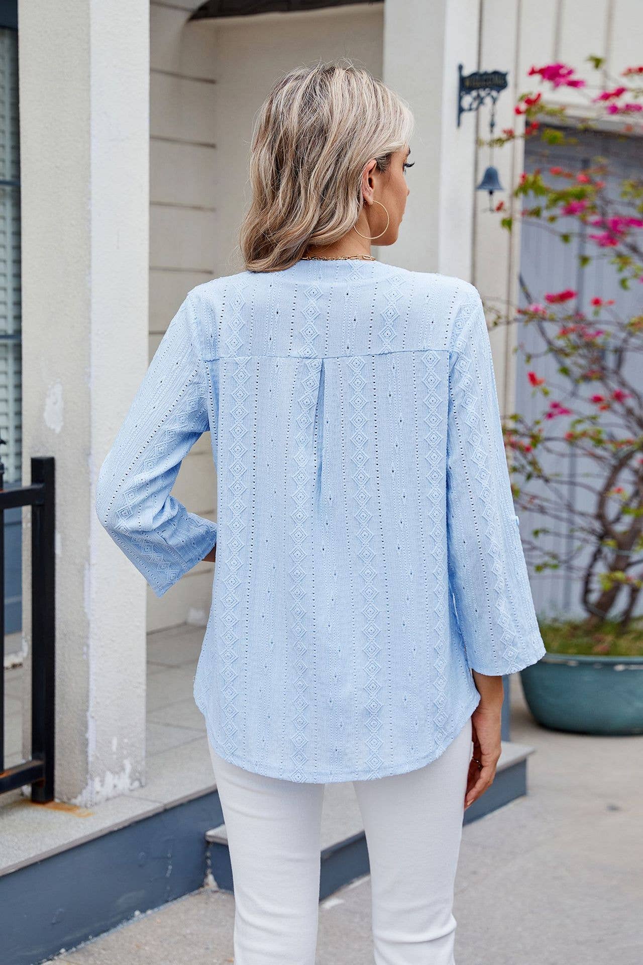 V-neck mid-sleeve button-up jacquard T-shirt