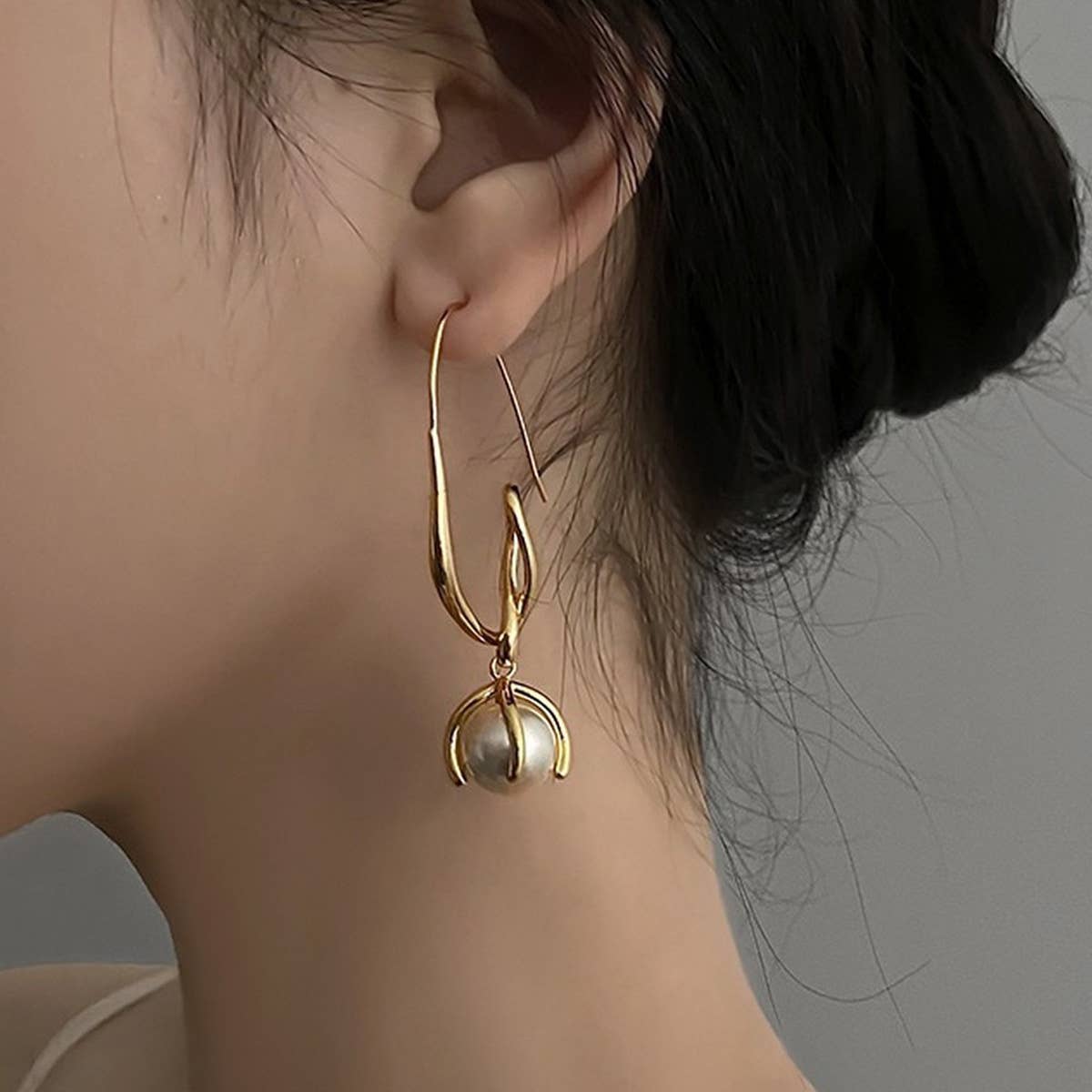 FRENCH NICHE HIGH-END PEARL EARRINGS