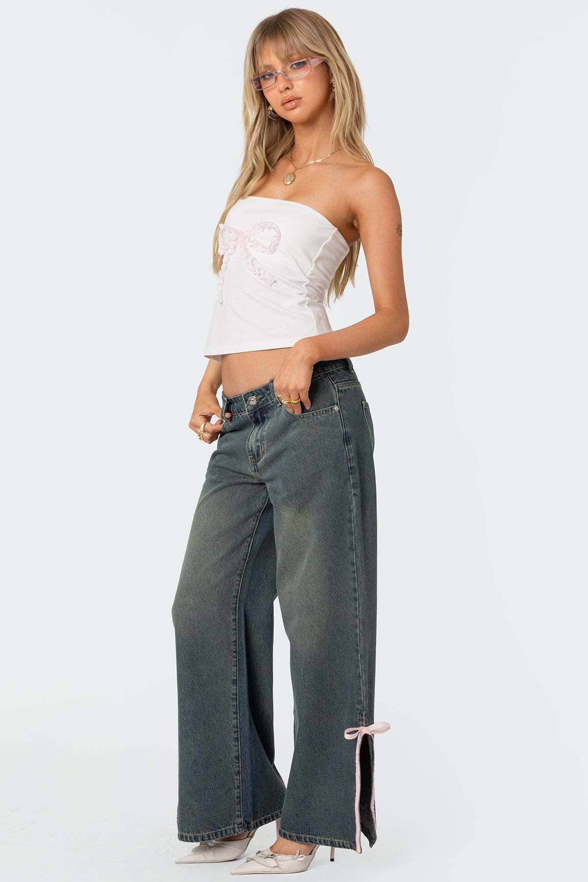 CROPPED MID-WAIST STRAIGHT BOW SIDE SLIT JEANS
