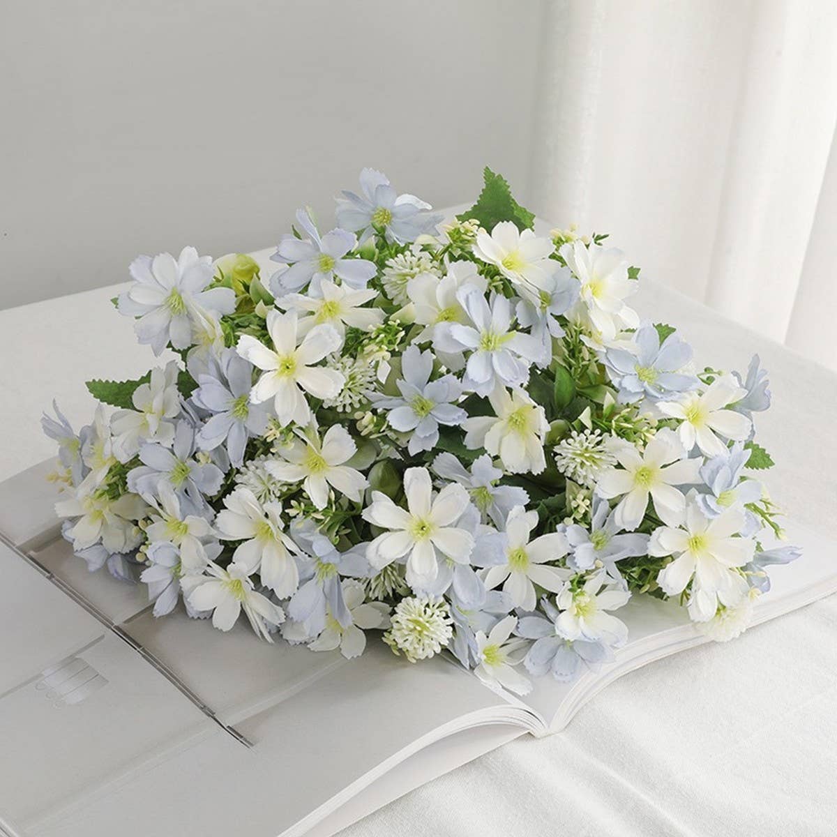 Faux 10-Head Daisy Bouquet for Living Room Decor