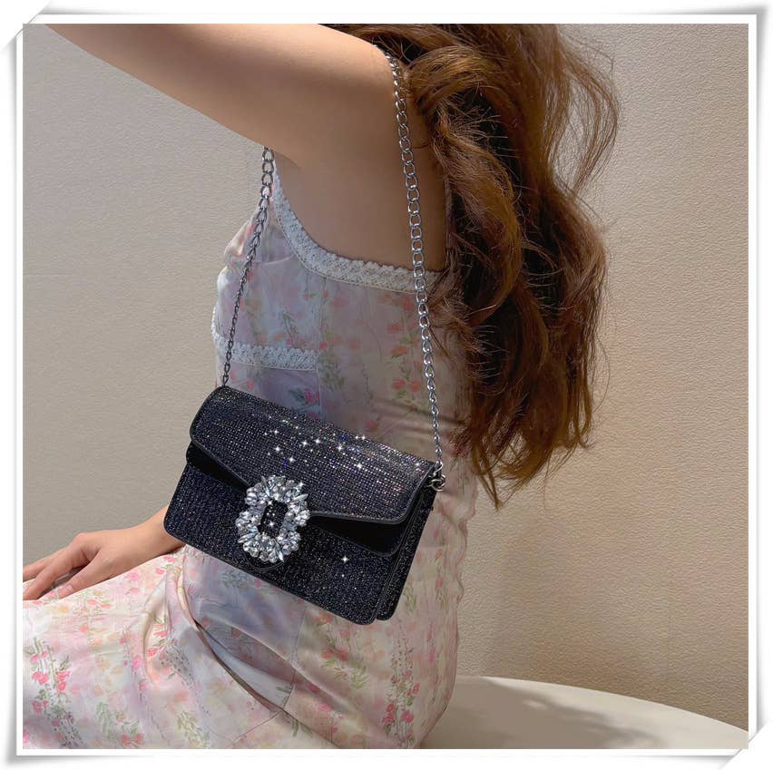 Trendy diamond-encrusted chain square bag