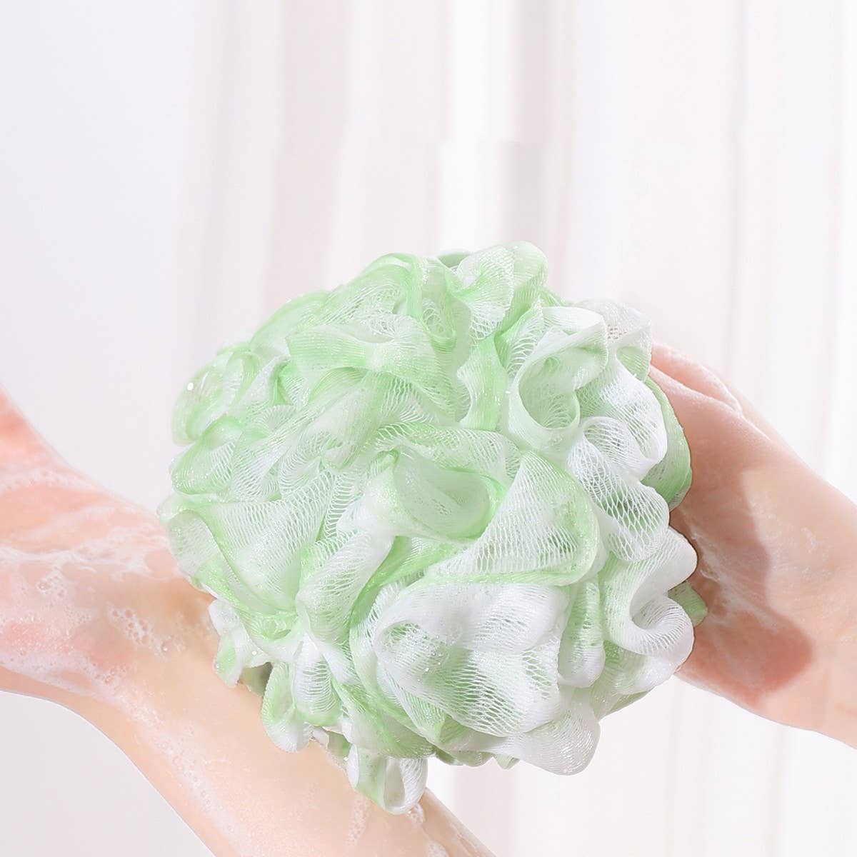 GRADIENT COLOR SOFT AND NON-FADING BATH POUF