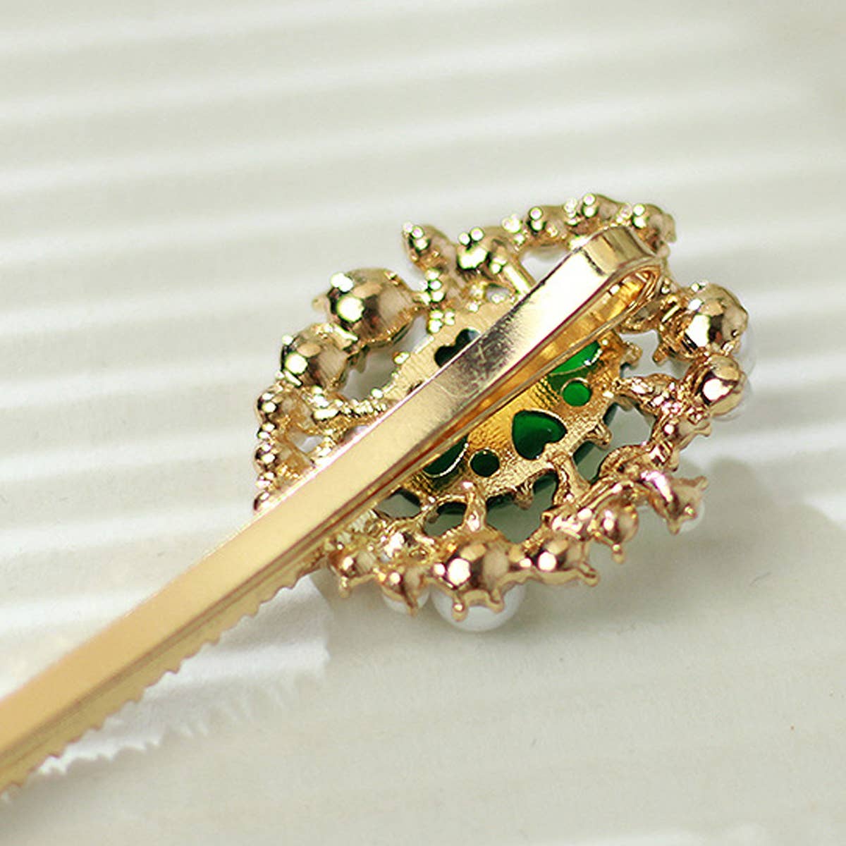 RETRO SIDE EXQUISITE RHINESTONE LEAF HAIR CLIP_CWAHA1225
