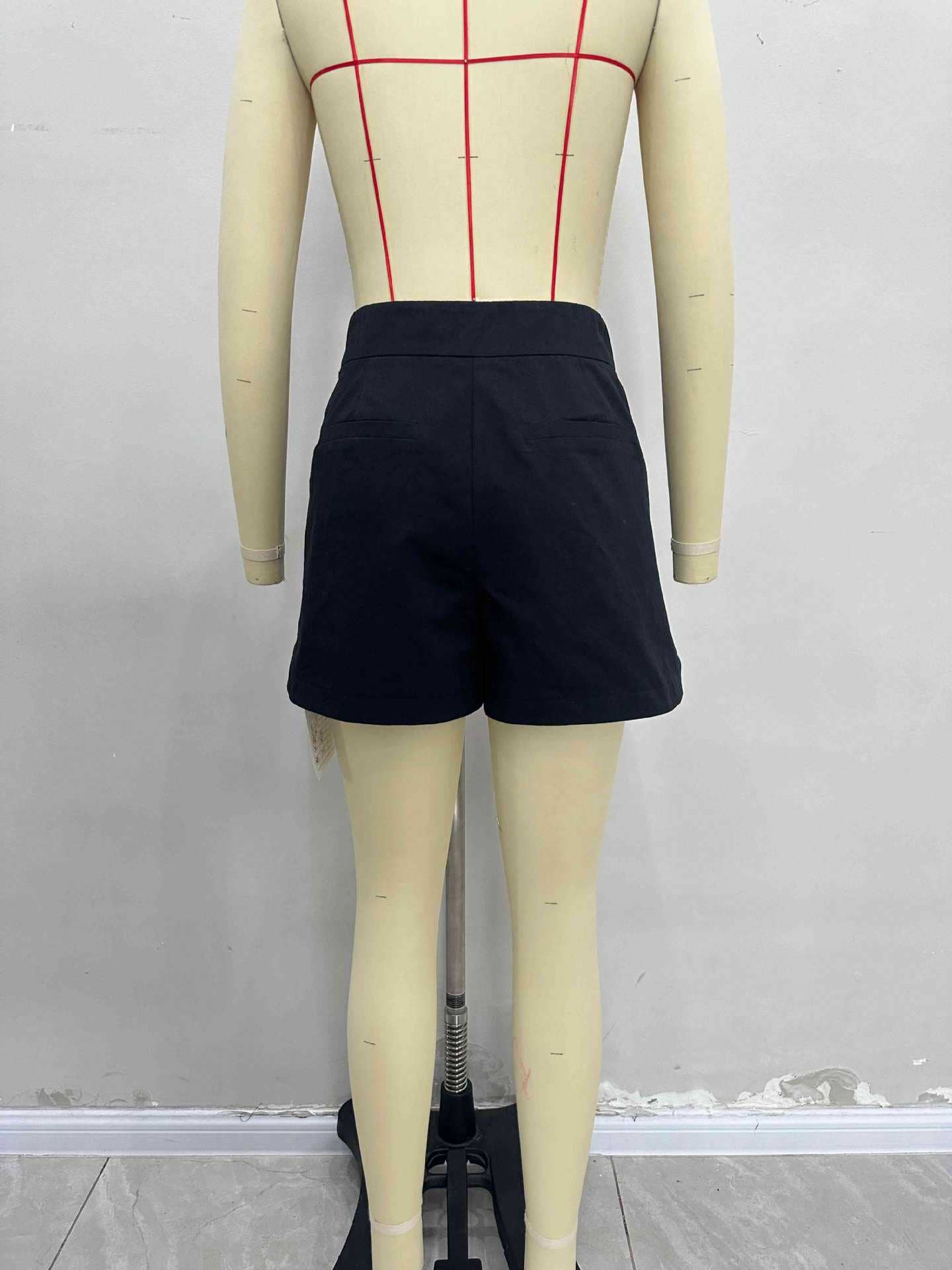 Casual breathable pocket wide-leg shorts