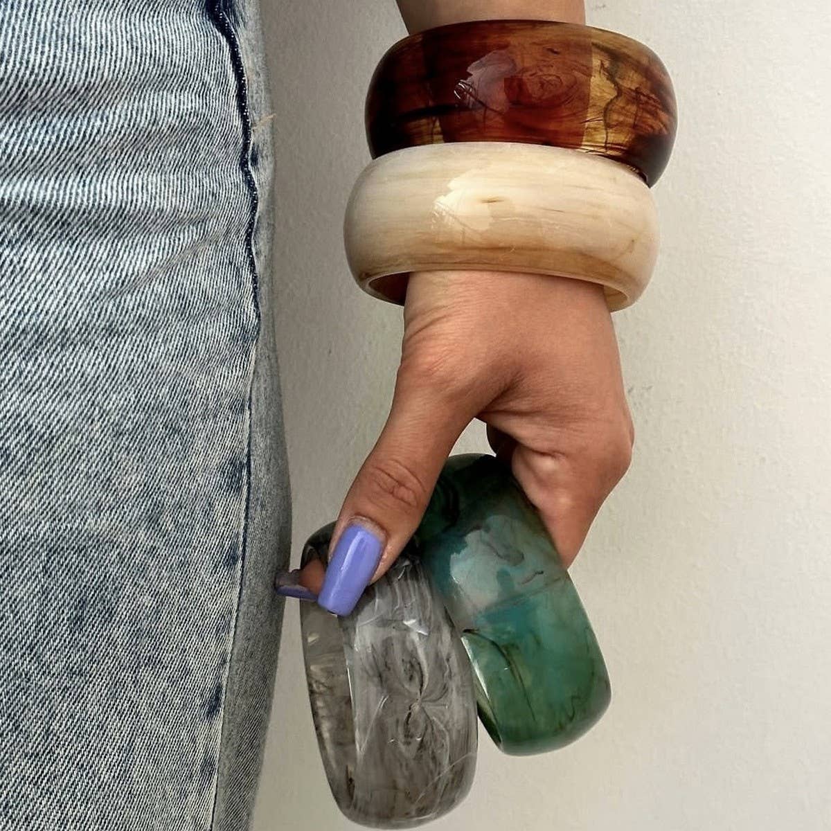 IRREGULAR TRANSLUCENT DESIGN FASHION BRACELET