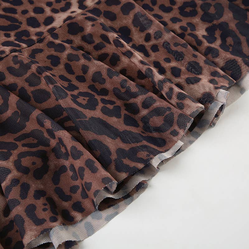 Leopard print sleeveless slim-fit V-neck dress
