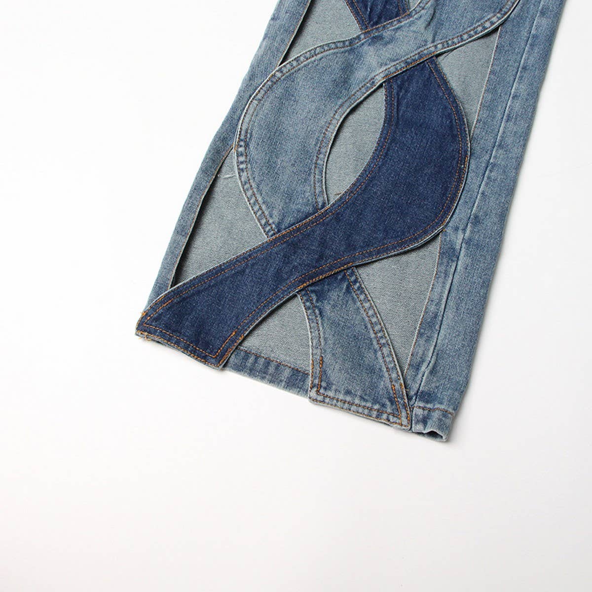 SPLICED CONTRASTING HOLLOW OUT JEANS_CWJP0189