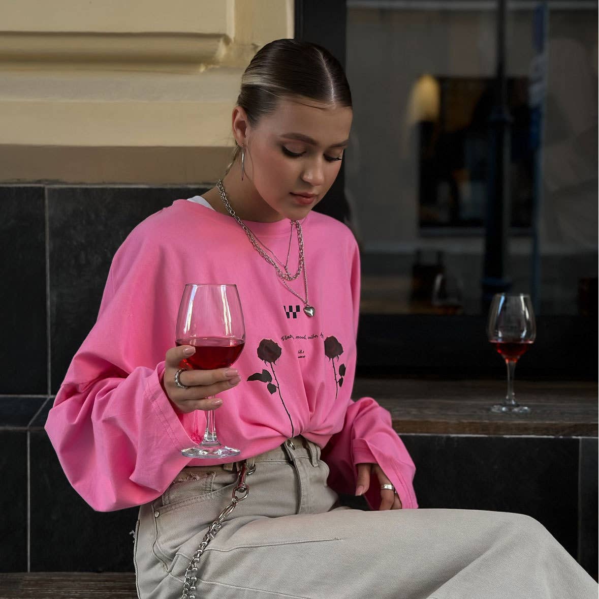 Round-neck rose printed long sleeve knit sweater