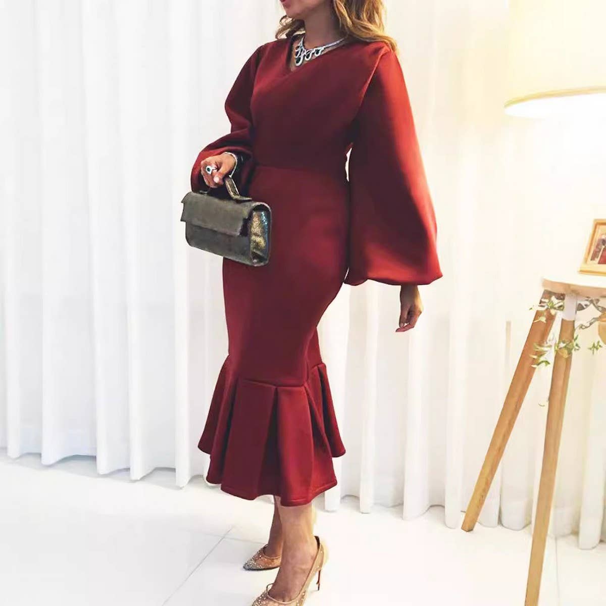 FASHION PLUS SIZE VNECK LONG SLEEVE FISHTAIL DRESS_CWDMD3671