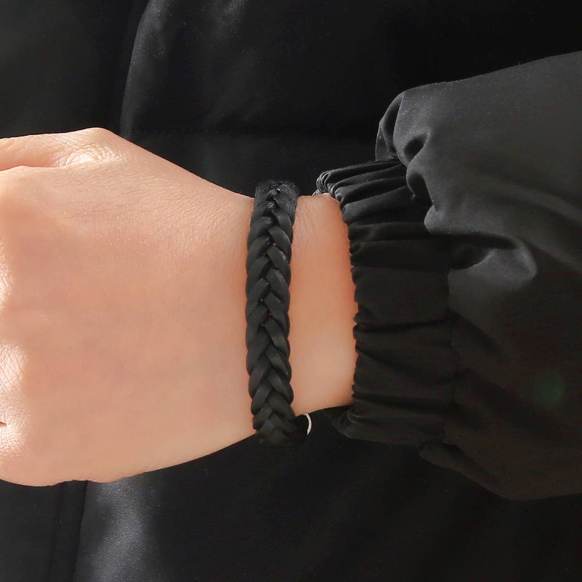 NEW HAND-WOVEN BRACELET