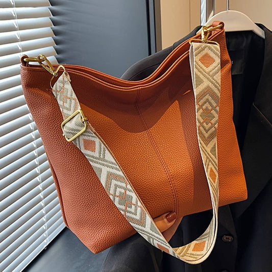 Simple versatile single-shoulder crossbody bag