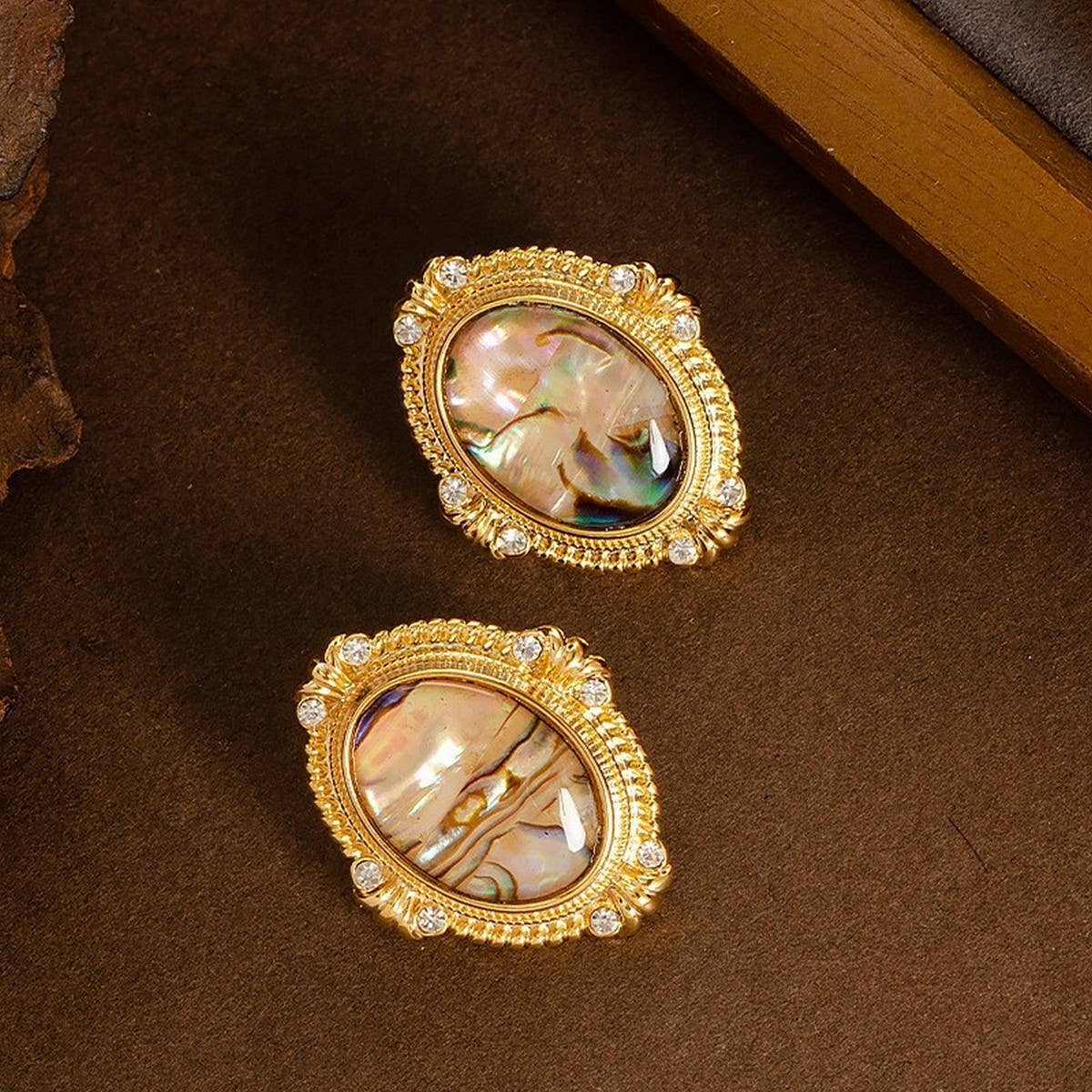 COLORFUL ABALONE EARRINGS WITH DIAMONDS AND ZIRCON