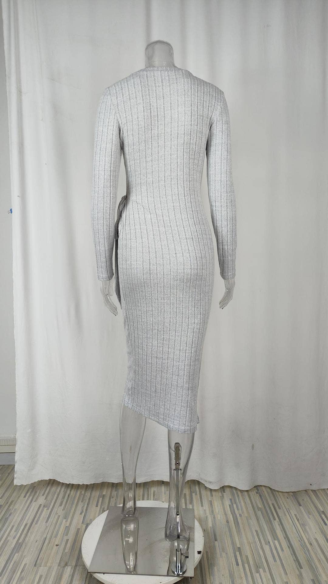 LONG-SLEEVED LACE-UP WAISTLINE KNIT DRESS