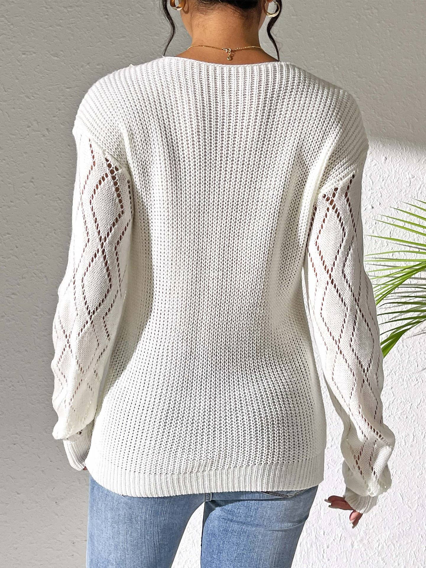 LACE PATCHWORK V-NECK TOP IN CONTRASTING COLORS