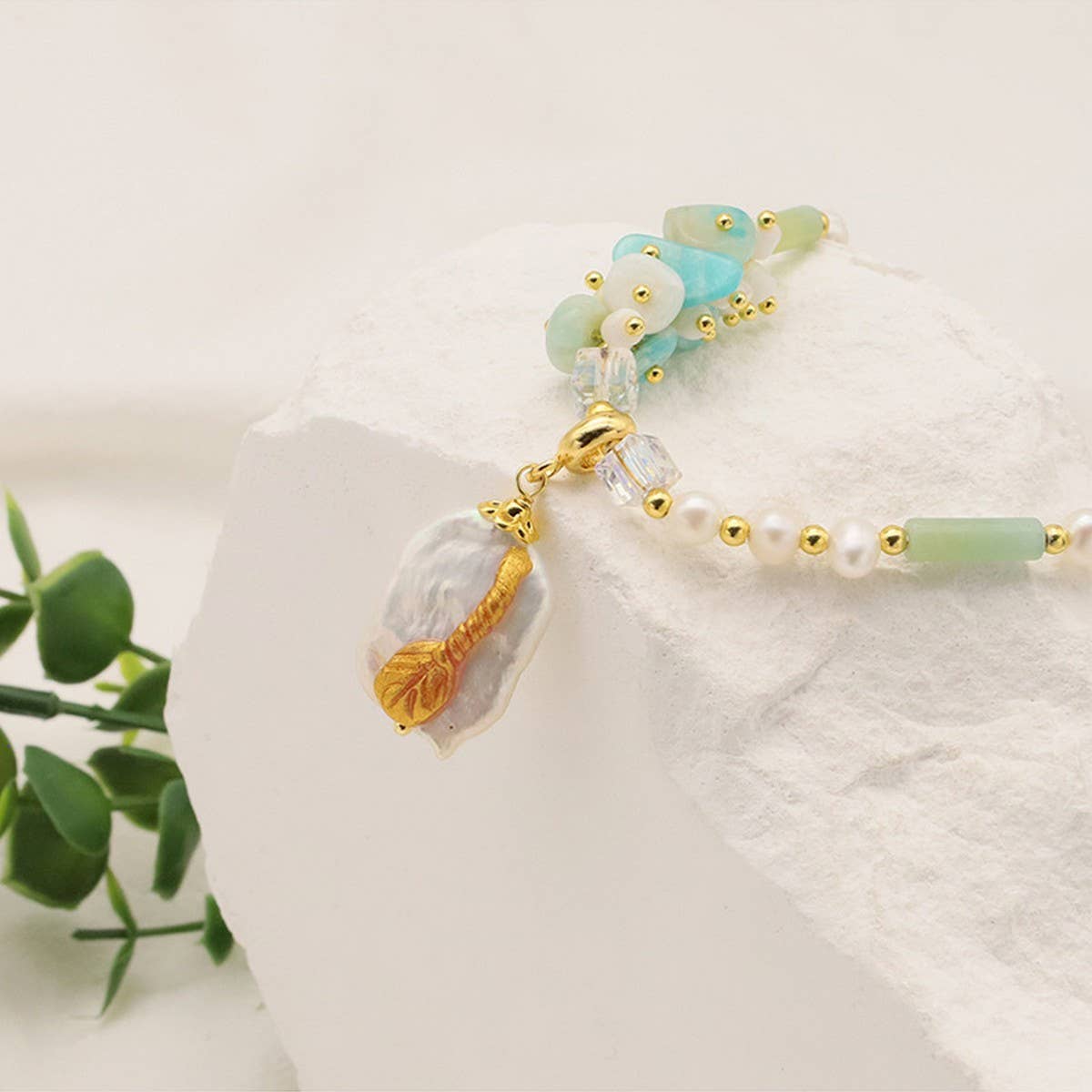 WOMEN'S DESIGNER PEARL PENDANT LONG NECKLACE